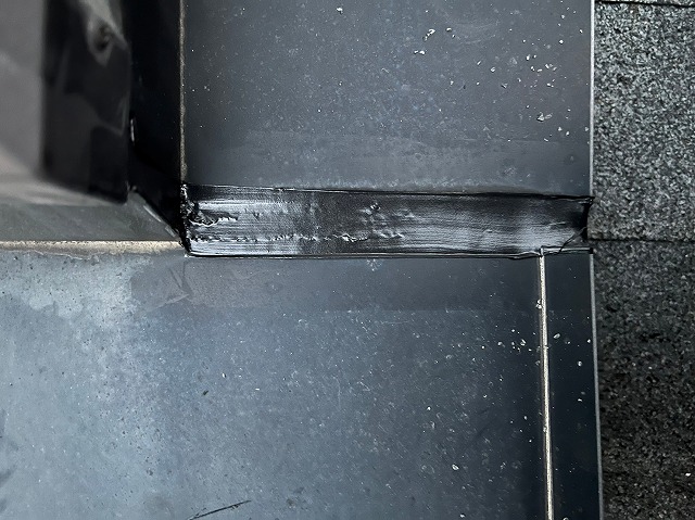 トップライト廻り　シール打ち